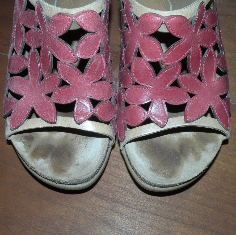 Dansko Sandals - Picture 7 of 7